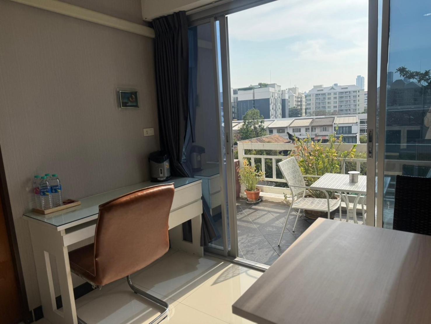 Baan Sabai Rama IV Apartment Bangkok Eksteriør billede